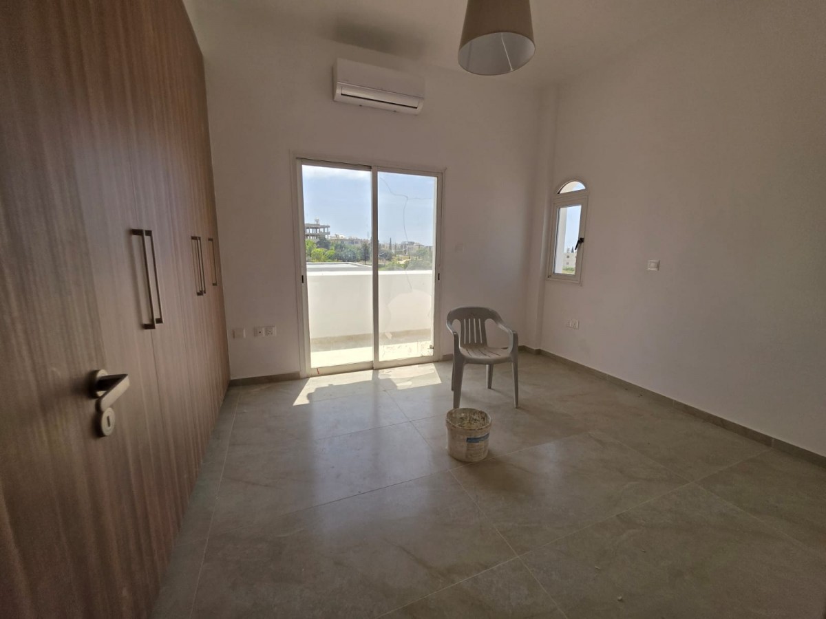 Detached Villa For Rent  in  Emba