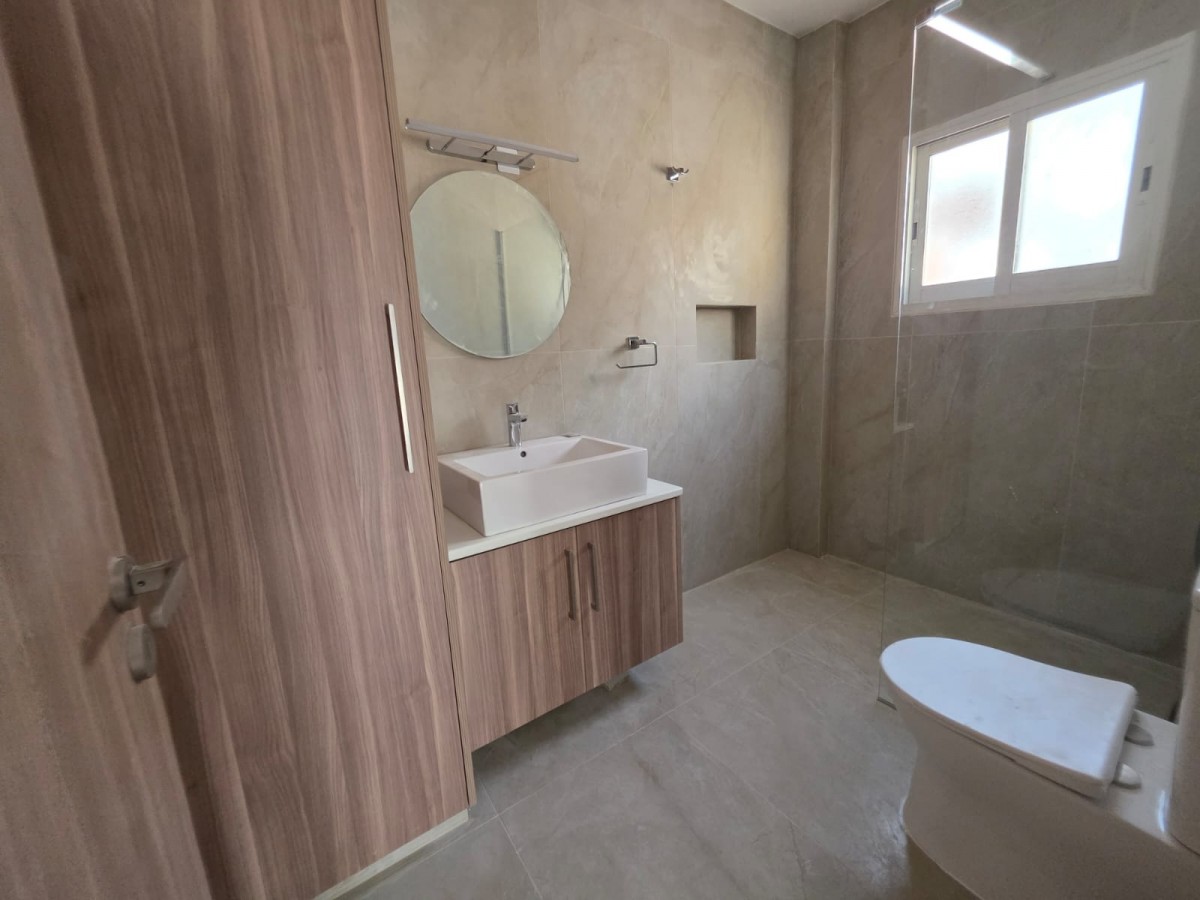 Detached Villa For Rent  in  Emba