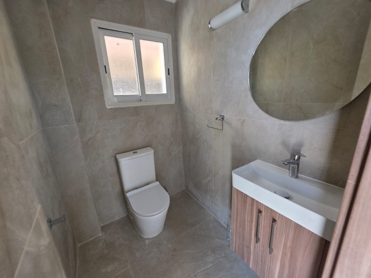 Detached Villa For Rent  in  Emba