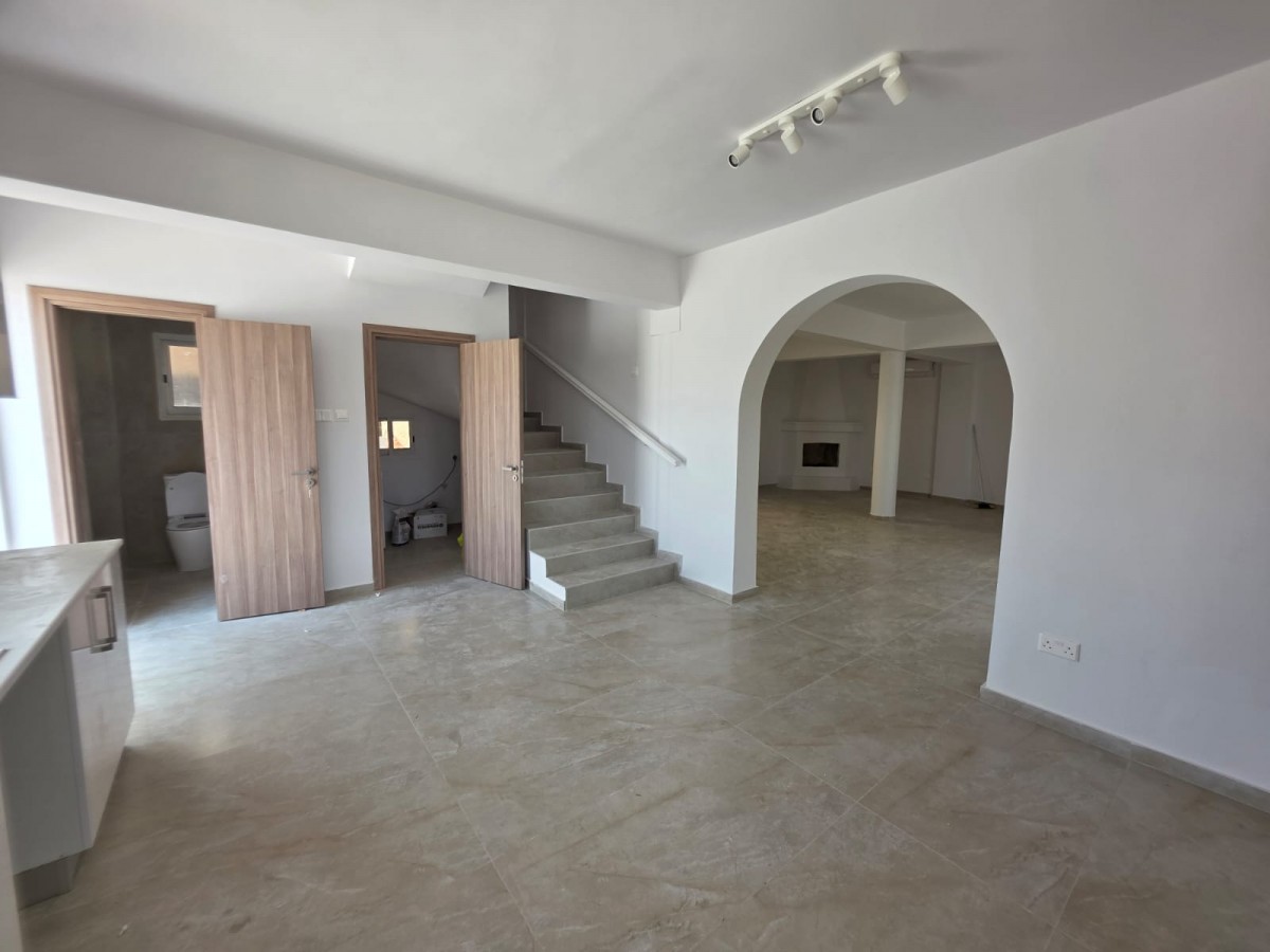 Detached Villa For Rent  in  Emba