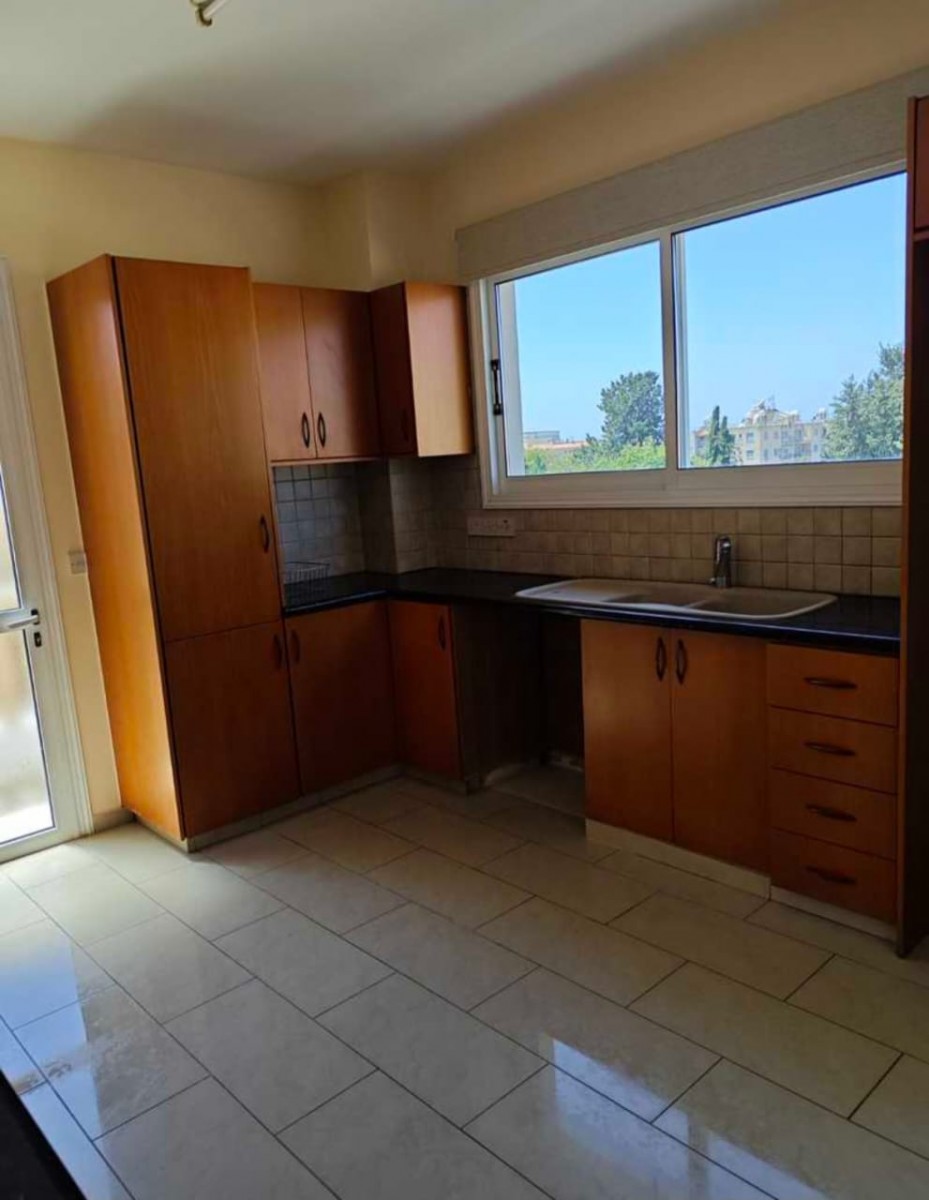 Apartment For Rent  in  Paphos Town