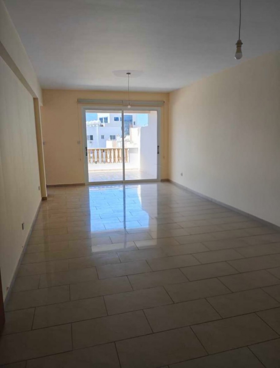 Apartment For Rent  in  Paphos Town