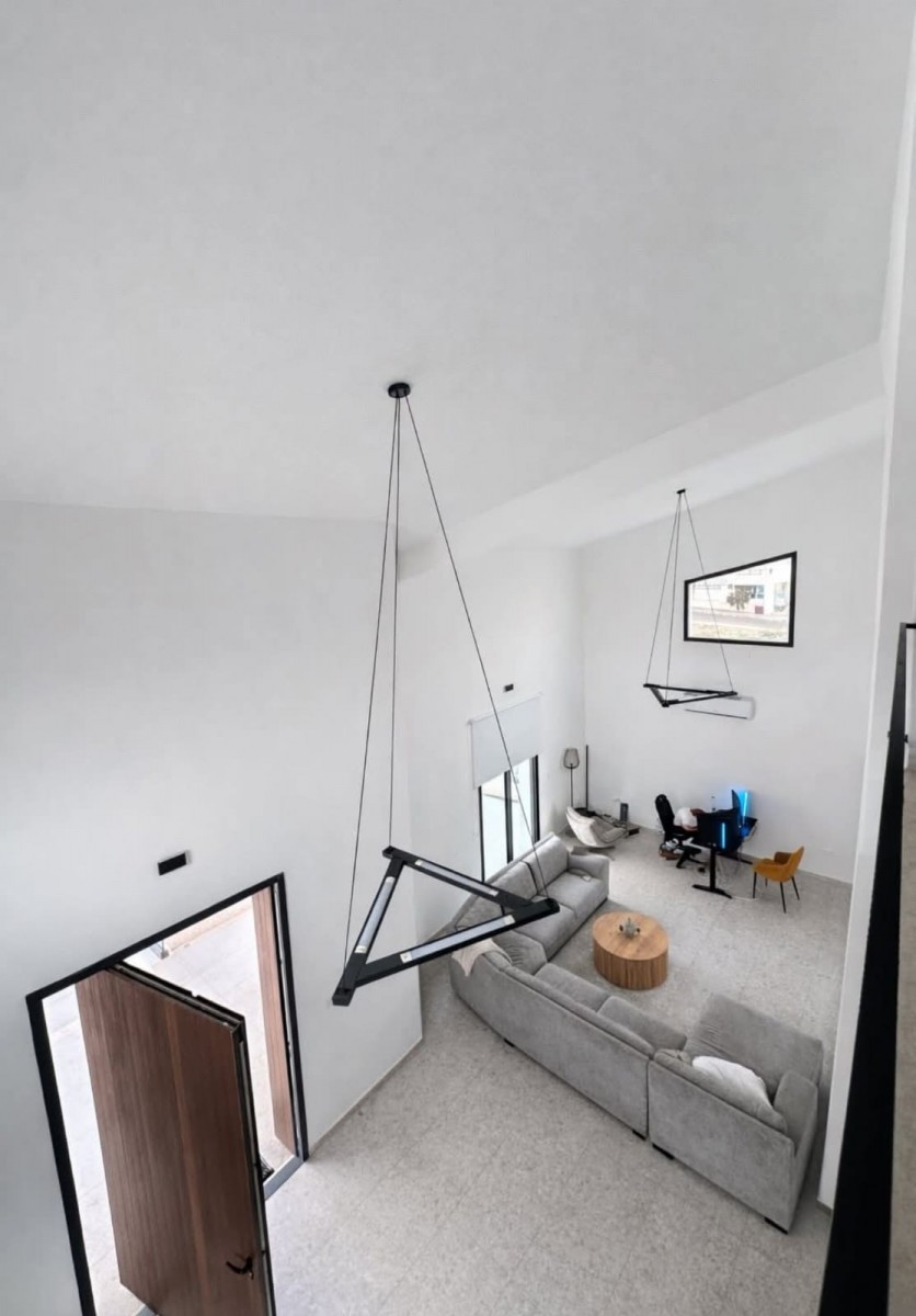 Detached Villa For Rent  in  Emba