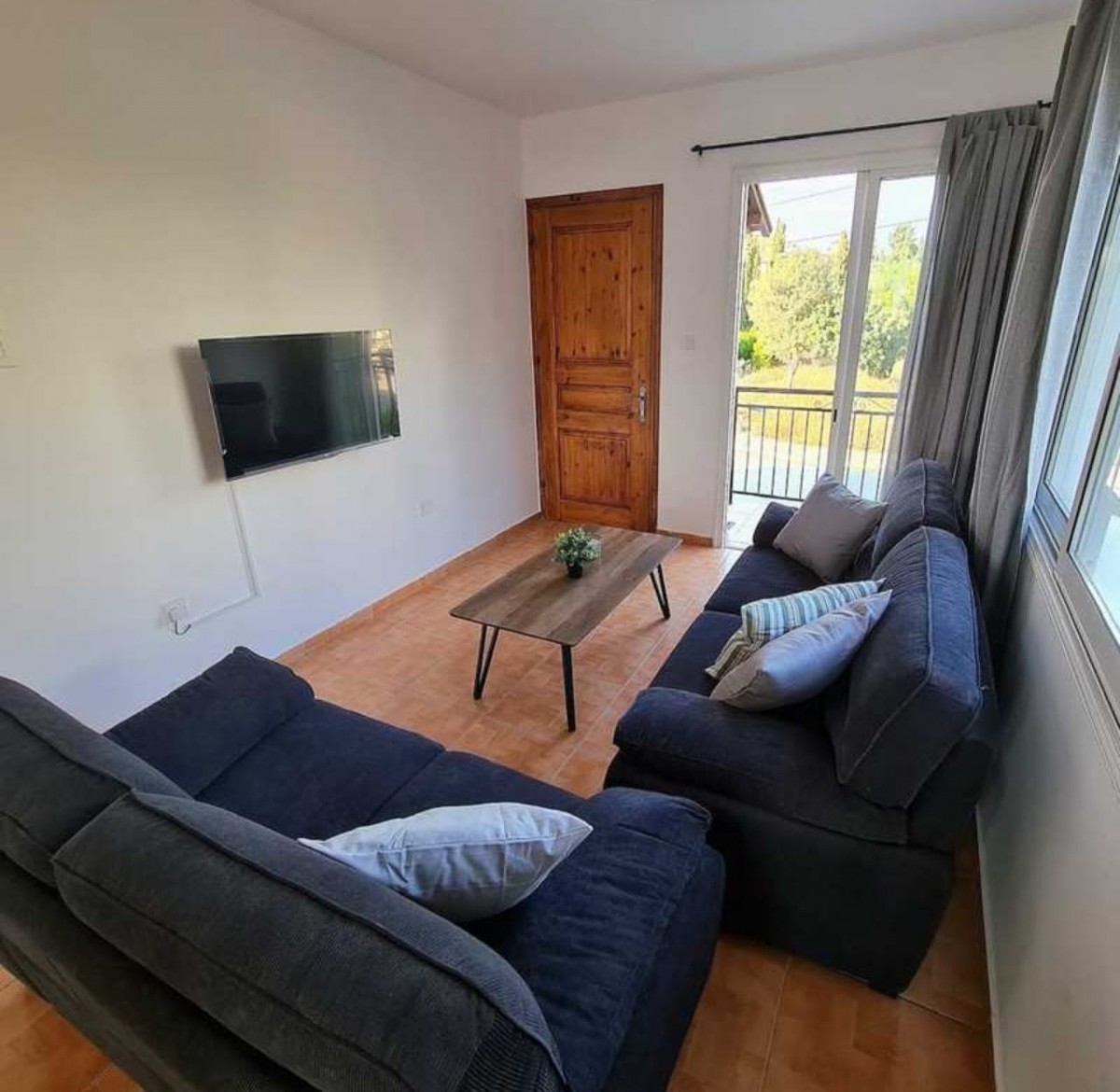 Apartment For Rent  in  Kato Paphos - Universal