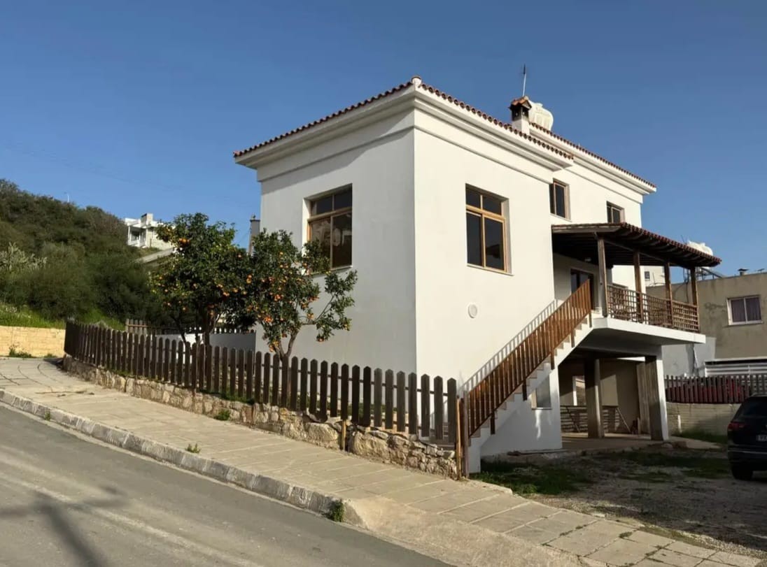 Detached Villa For Rent  in  Acheleia