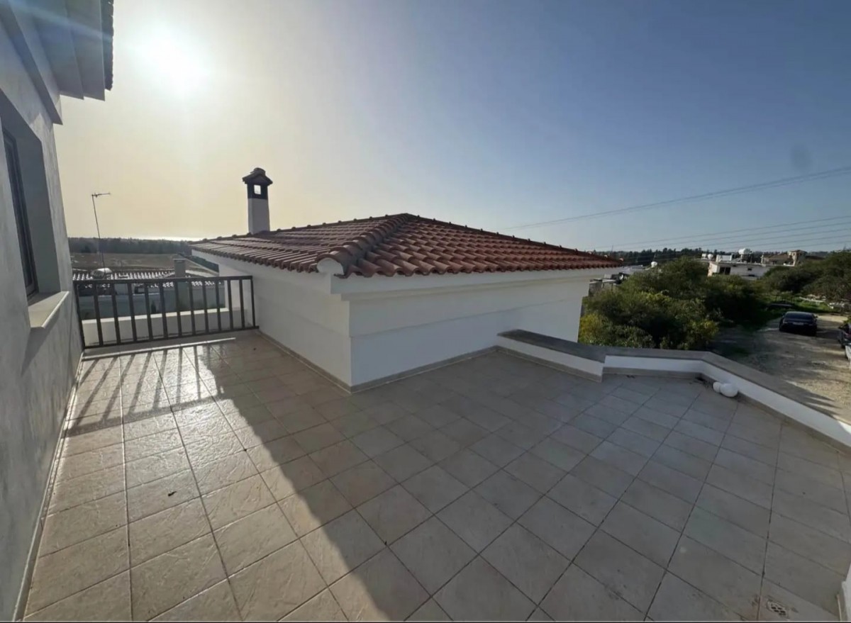 Detached Villa For Rent  in  Acheleia