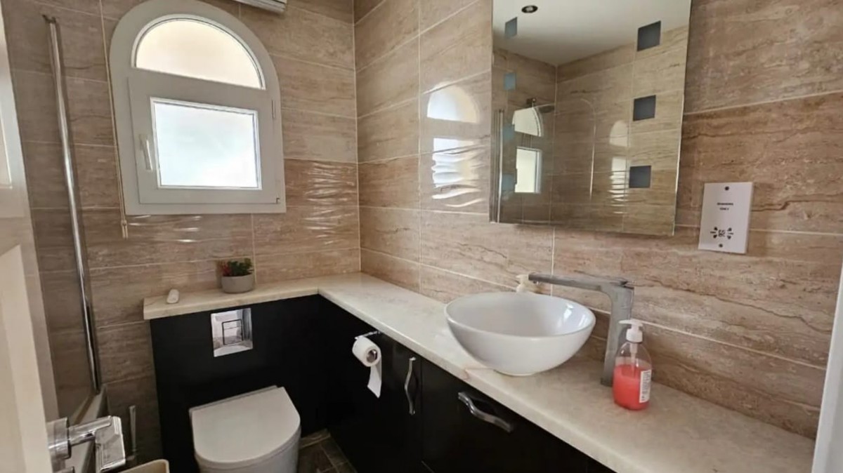 Bungalow For Rent  in  Chlorakas