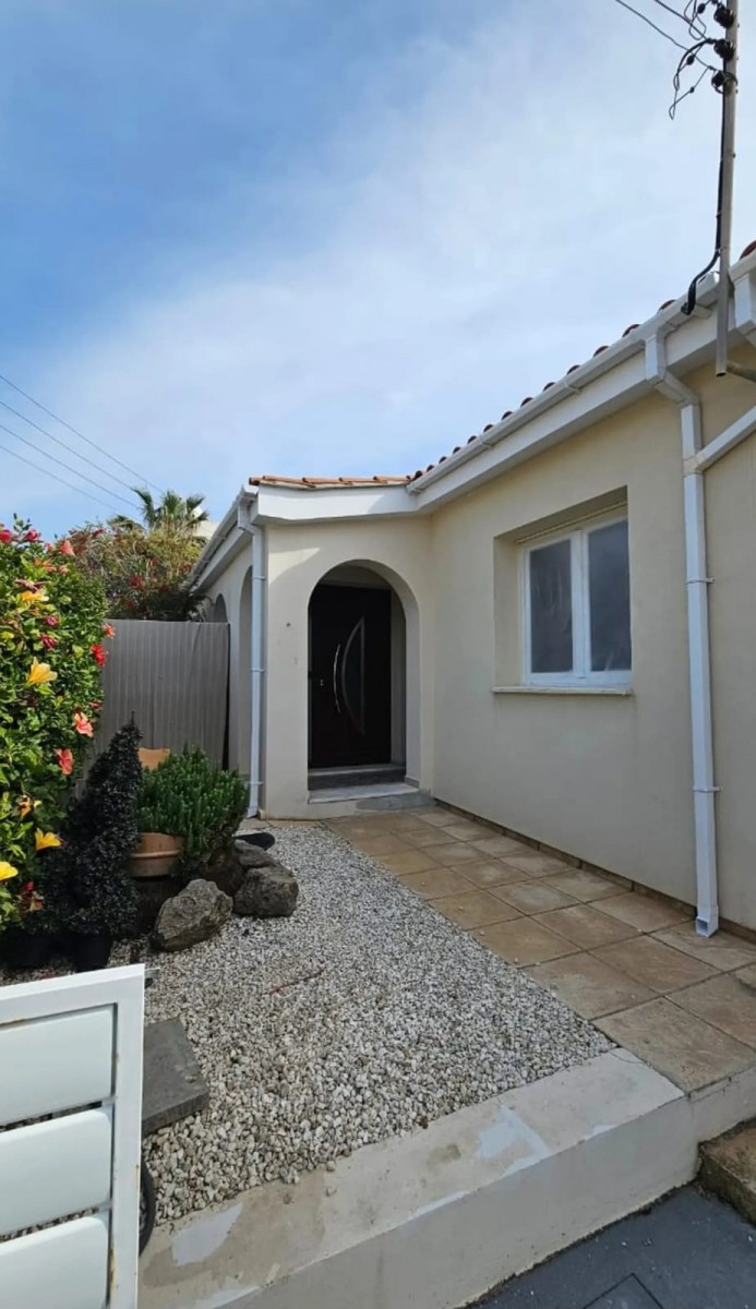 Chlorakas, Paphos Bungalow For Rent | DT4752