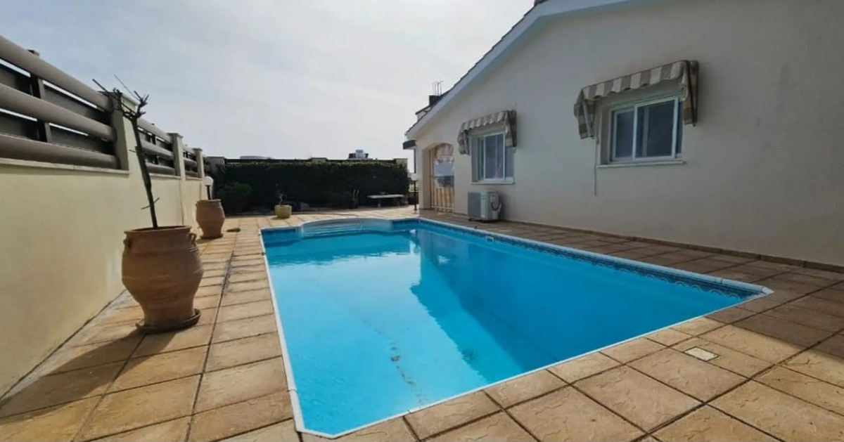 Bungalow For Rent  in  Chlorakas