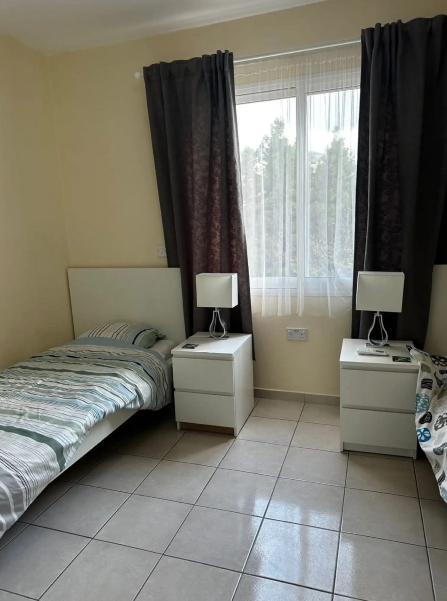 Town House For Rent  in  Peyia