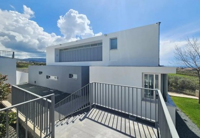 Peyia, Paphos Detached Villa For Rent | DT4760