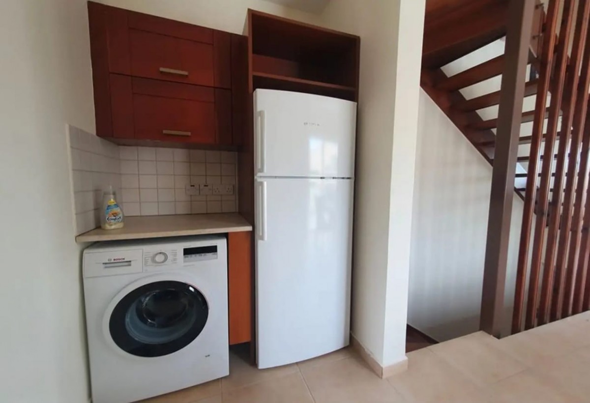 Town House For Rent  in  Chlorakas