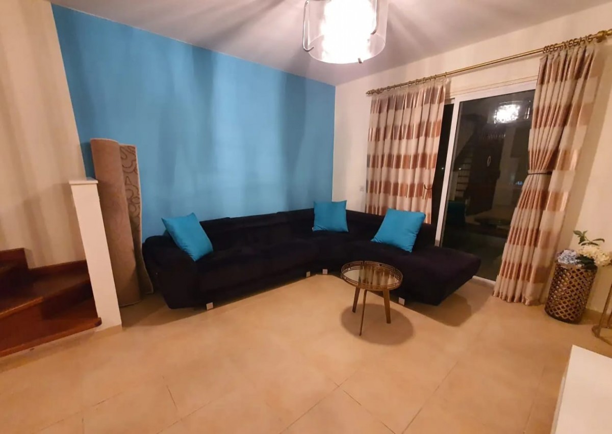 Town House For Rent  in  Chlorakas
