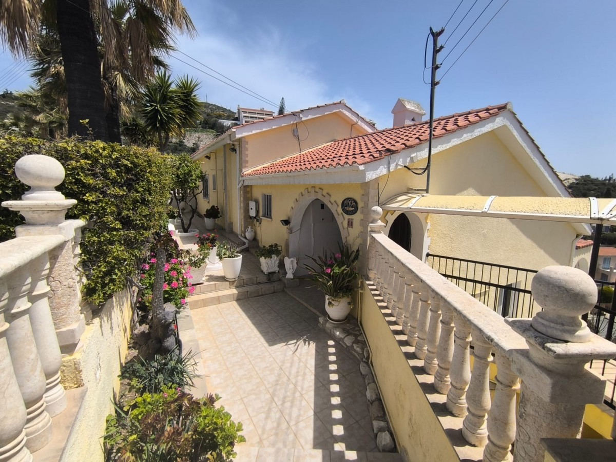 Tala, Paphos Detached Villa For Sale | DT4768