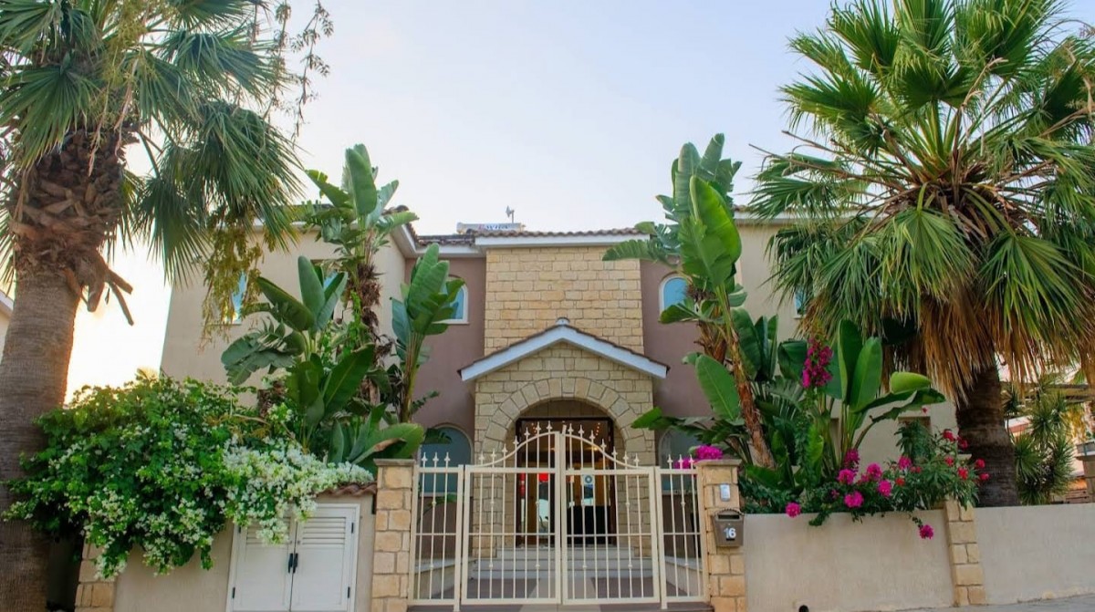 Kato Paphos - Universal Detached Villa For Rent | DT4769