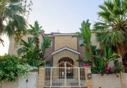 Kato Paphos - Universal Detached Villa For Rent | DT4769