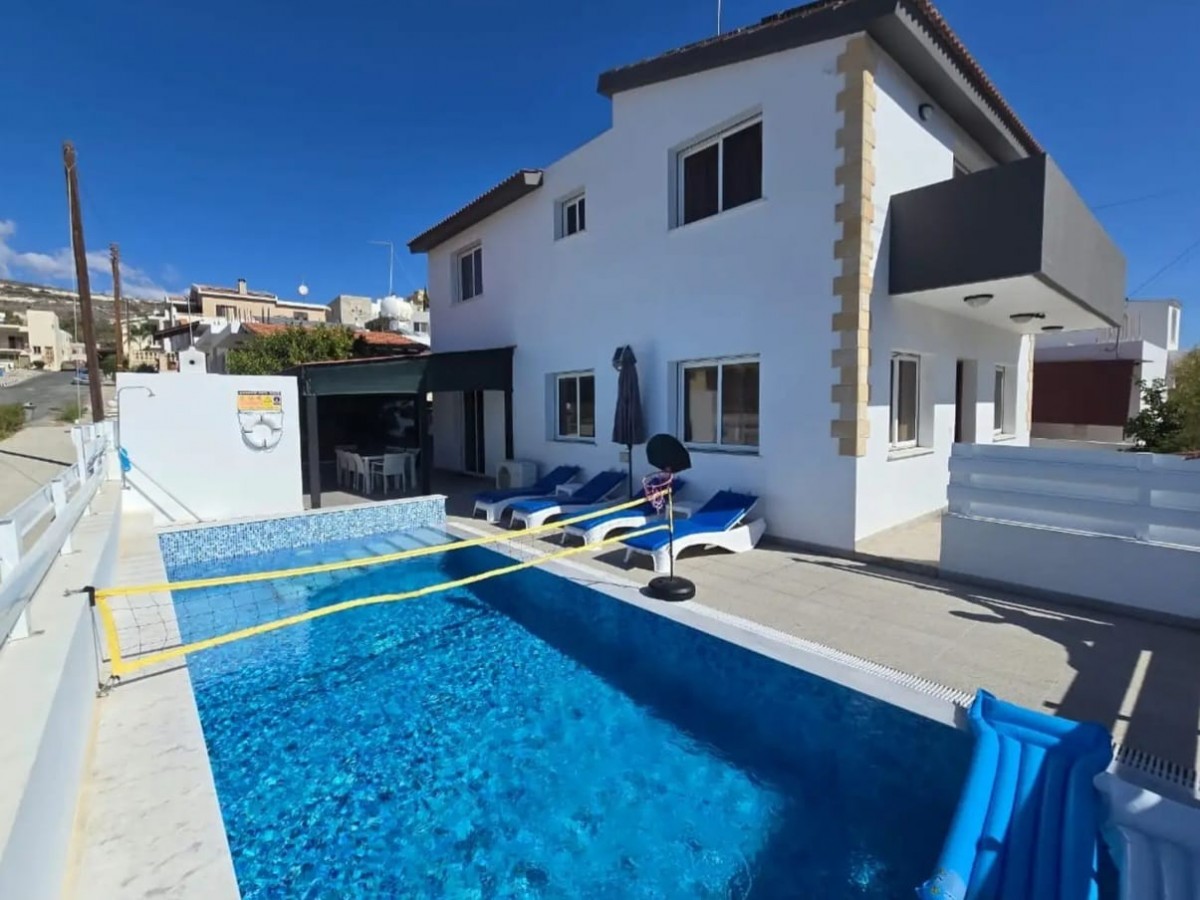 Geroskipou, Paphos Detached Villa For Rent | DT4778