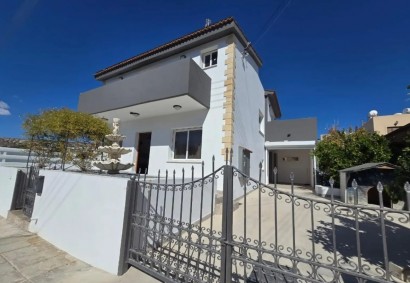 Geroskipou, Paphos Detached Villa For Rent | DT4778