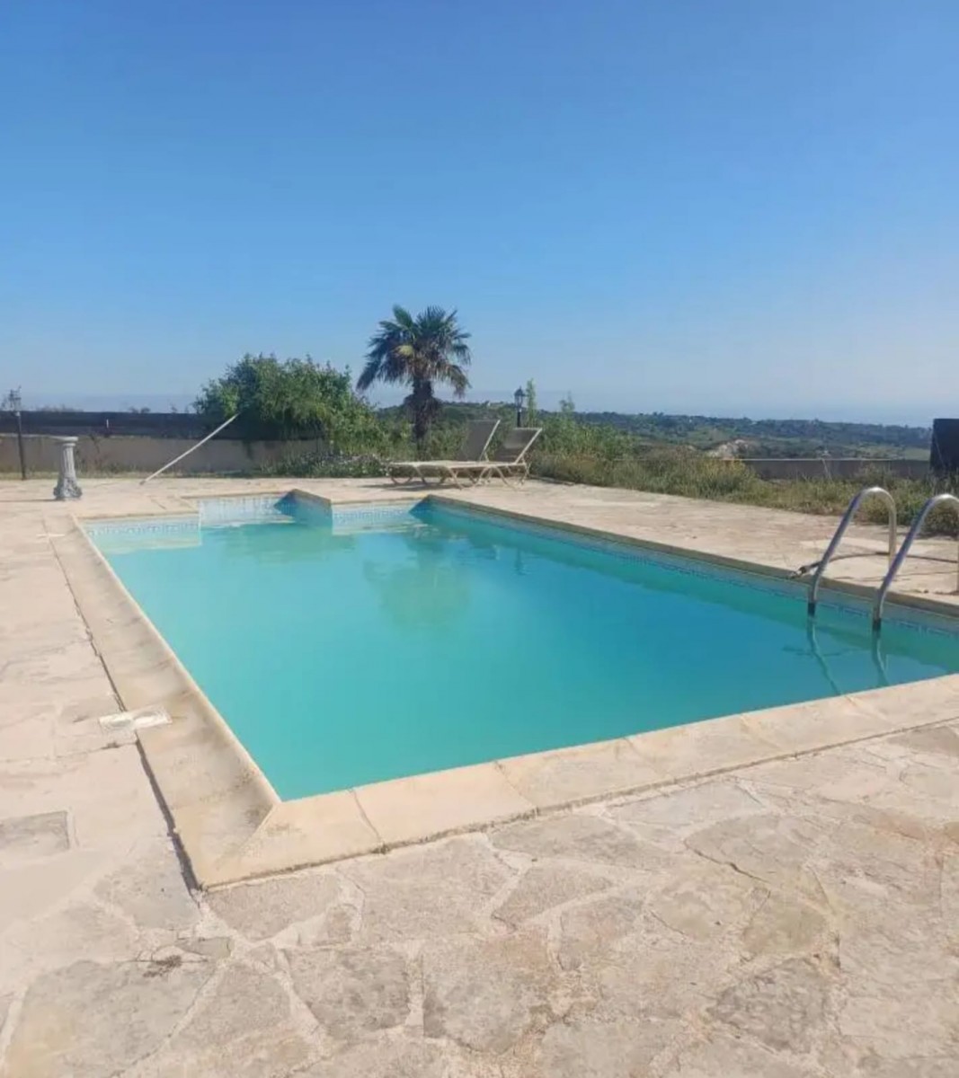 Armou, Paphos Detached Villa For Rent | DT4781