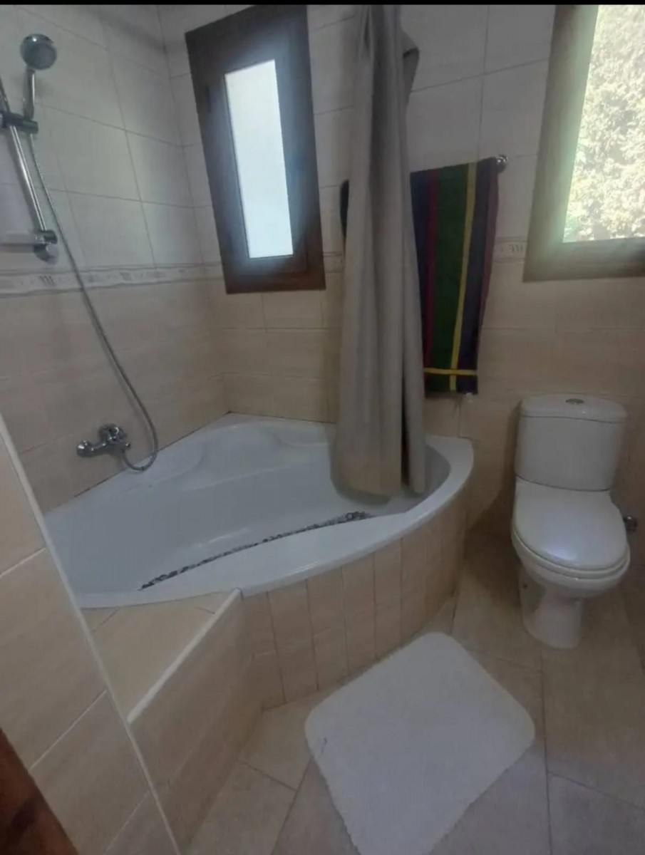 Detached Villa For Rent  in  Armou