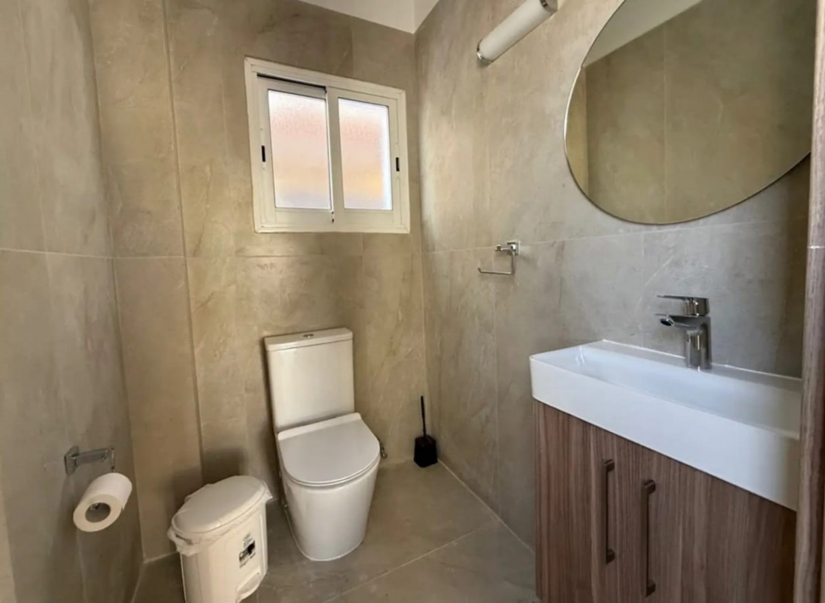 Detached Villa For Rent  in  Emba