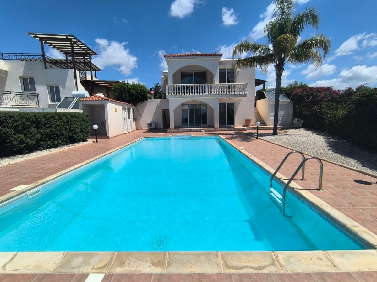 Detached Villa For Sale  in  Select Location