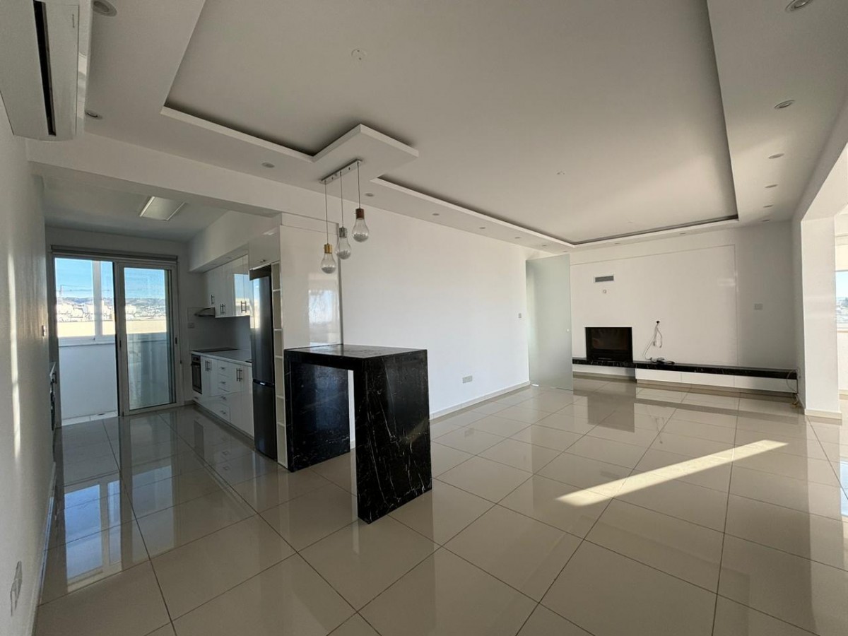 Penthouse For Rent  in  Paphos Town