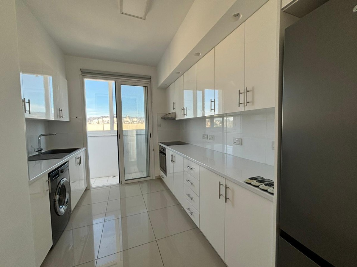 Penthouse For Rent  in  Paphos Town