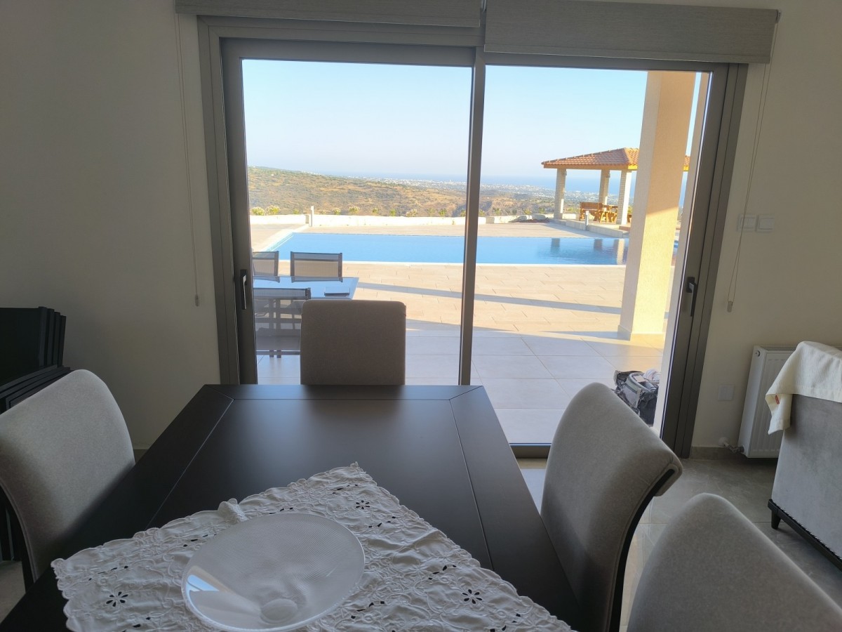 Detached Villa For Sale  in  Akoursos