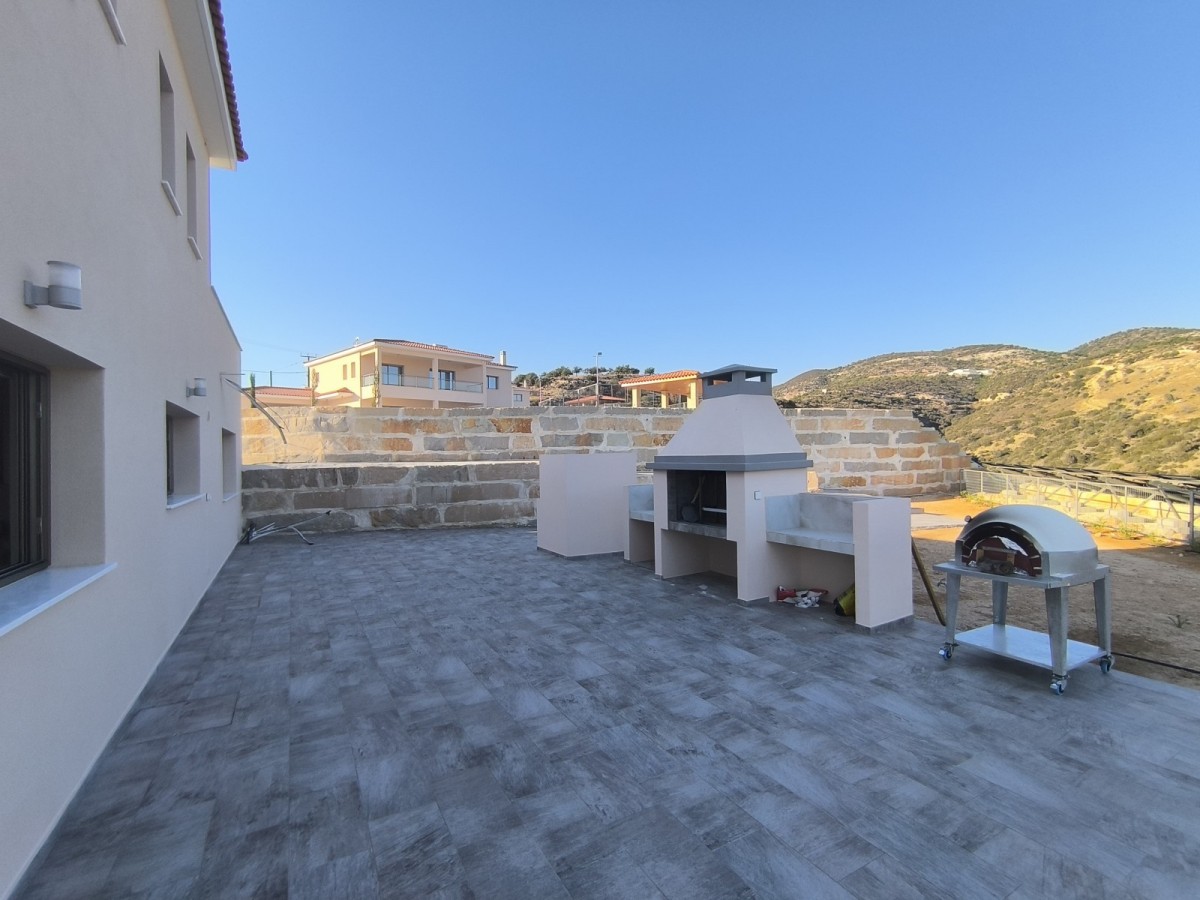 Detached Villa For Sale  in  Akoursos