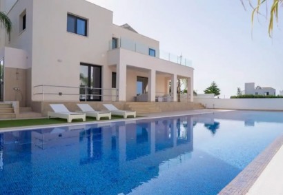 Peyia, Paphos Detached Villa For Rent | DT4794