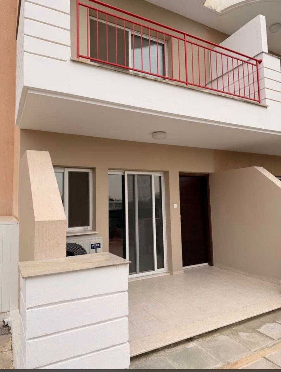 Modern 2-Bed Townhouse for Rent | Kato Paphos