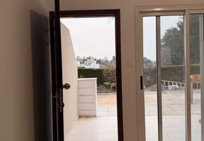 Modern 2-Bed Townhouse for Rent | Kato Paphos