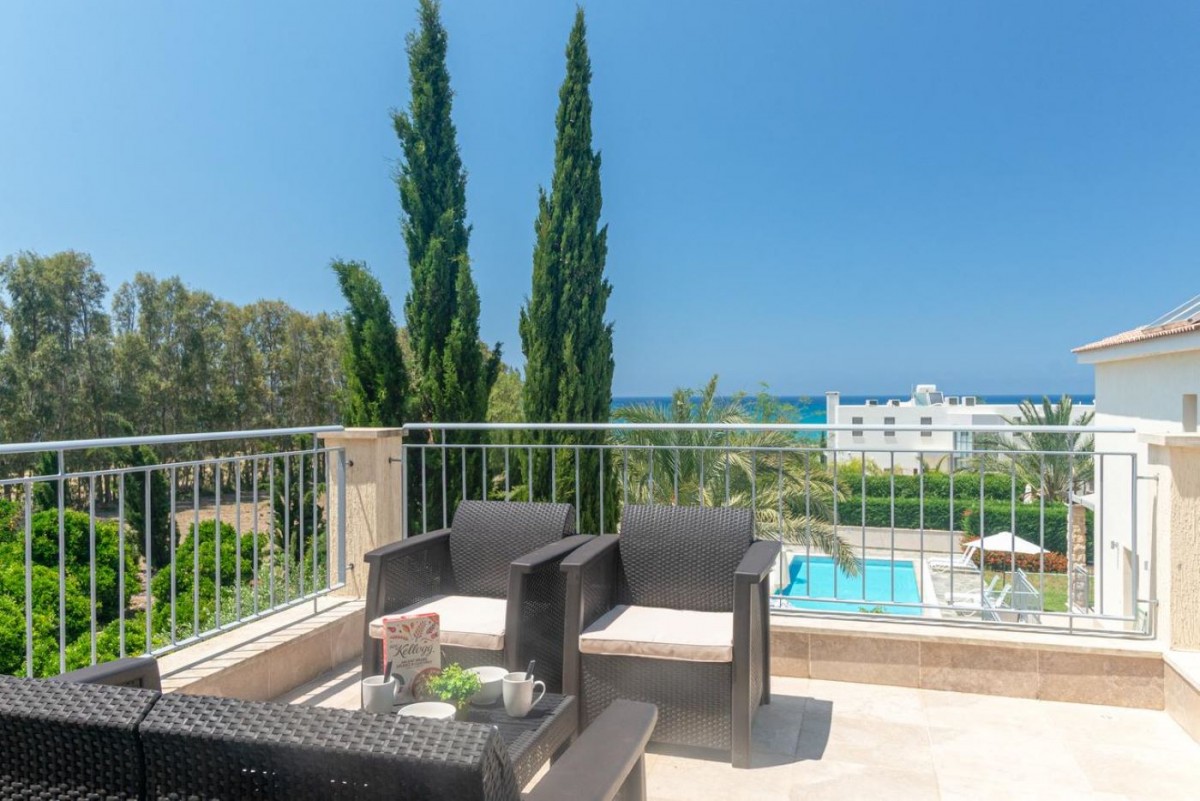 Detached Villa For Rent  in  Poli Crysochous