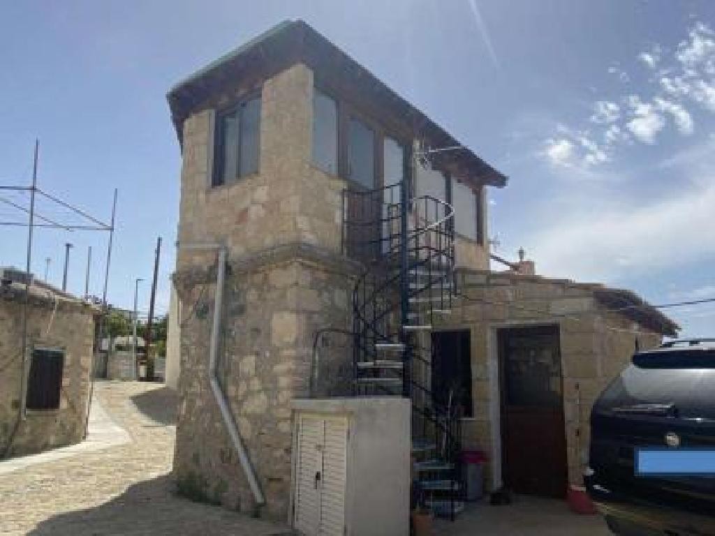 Argaka, Paphos Traditional House For Sale | DT4838