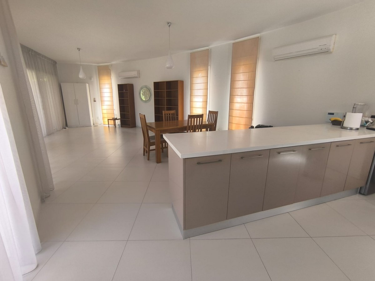 Bungalow For Sale  in  Chlorakas