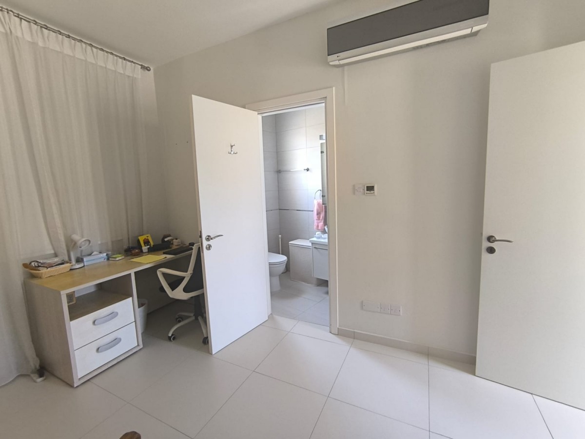 Bungalow For Sale  in  Chlorakas