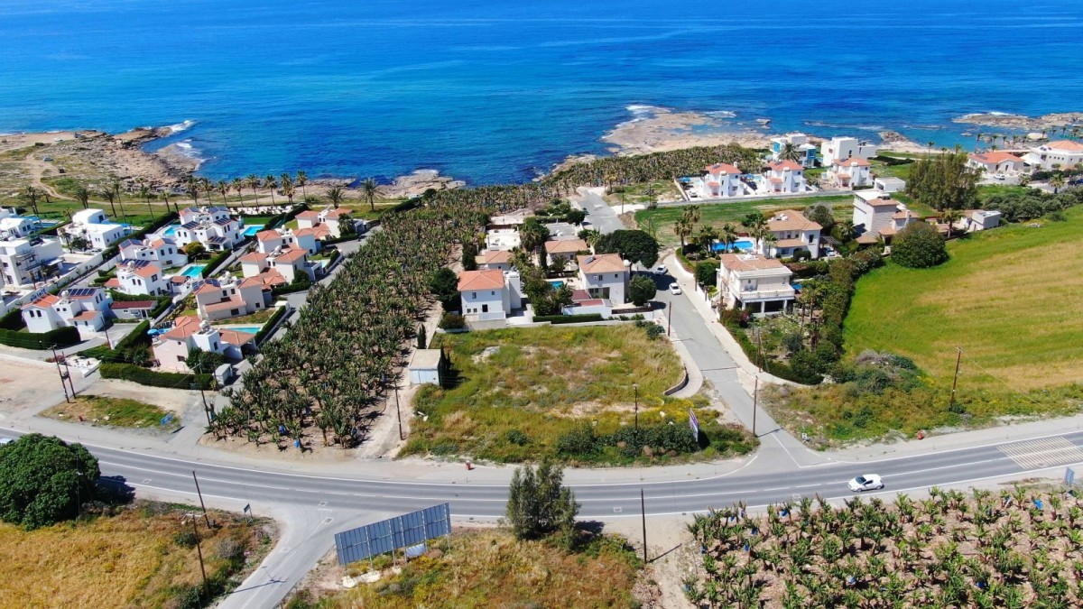 Detached Villa For Sale  in  Kissonerga