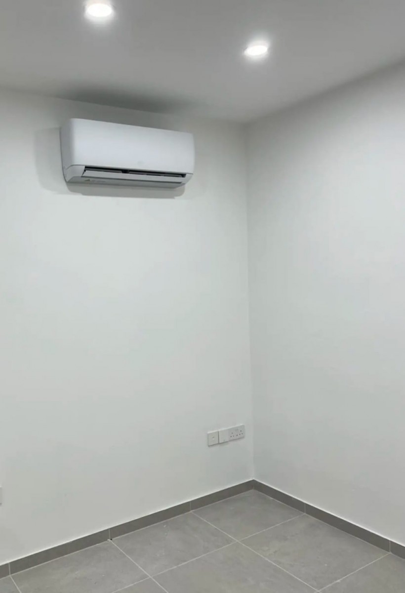 Office  For Rent  in  Kato Paphos - Universal