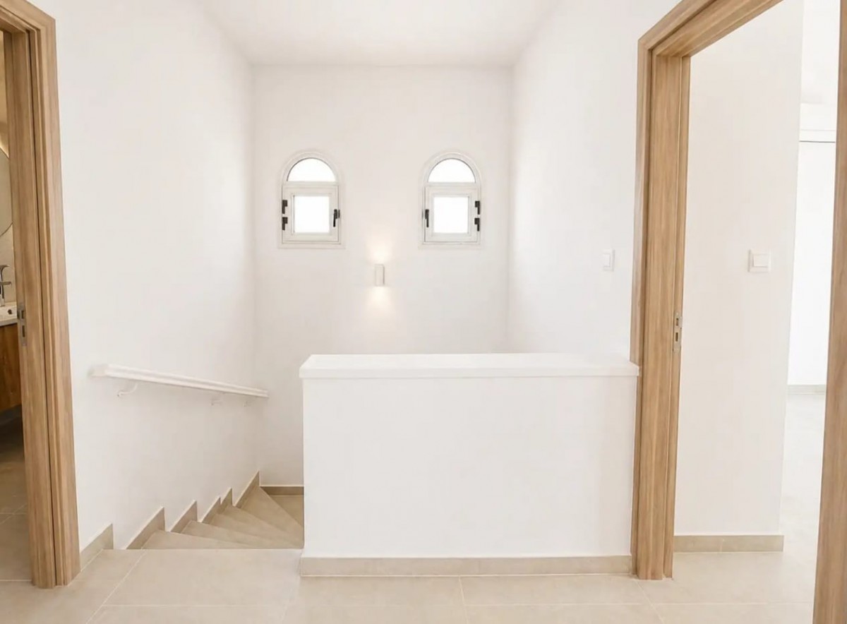 Detached Villa For Rent  in  Emba