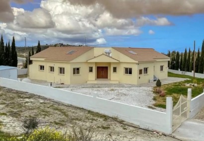 Kathikas, Paphos Bungalow For Rent | DT4894