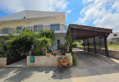 Paphos Town, Paphos Semi Detached Villa For Sale | DT4902