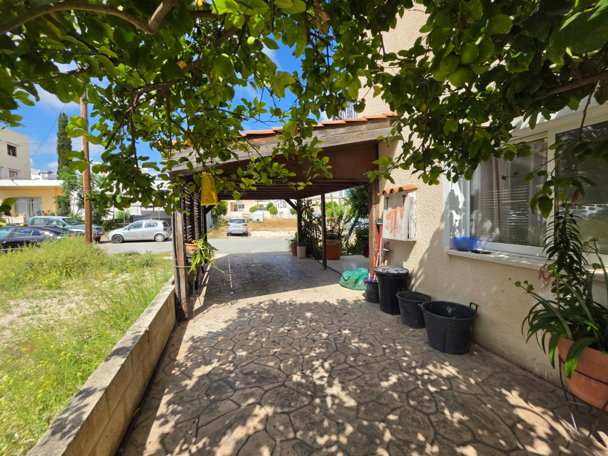 Semi Detached Villa For Sale  in  Paphos Town