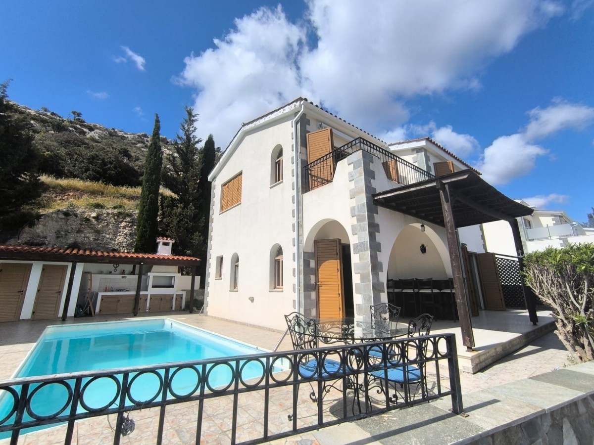 Peyia, Paphos Detached Villa For Sale | DT4911