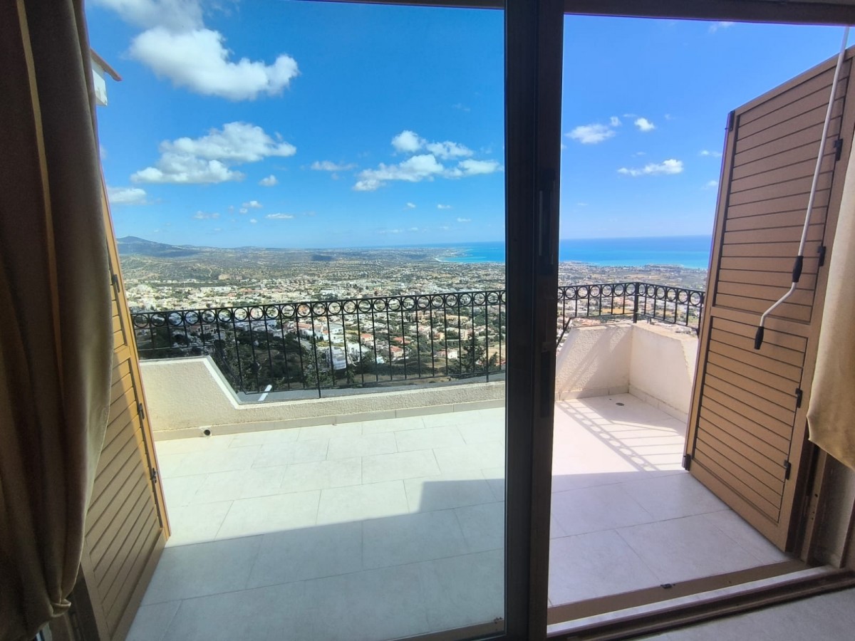 Detached Villa For Sale  in  Peyia