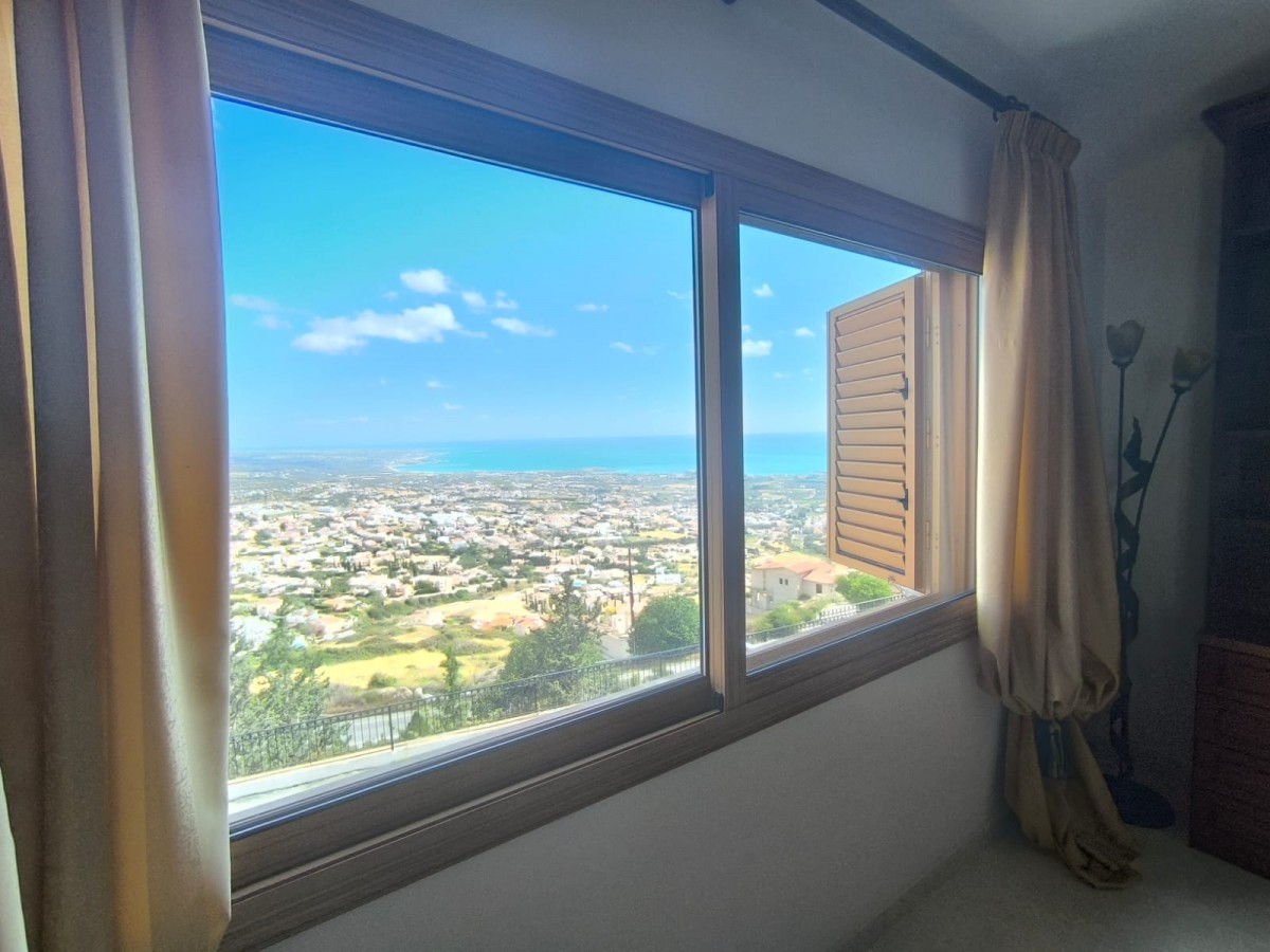 Detached Villa For Sale  in  Peyia