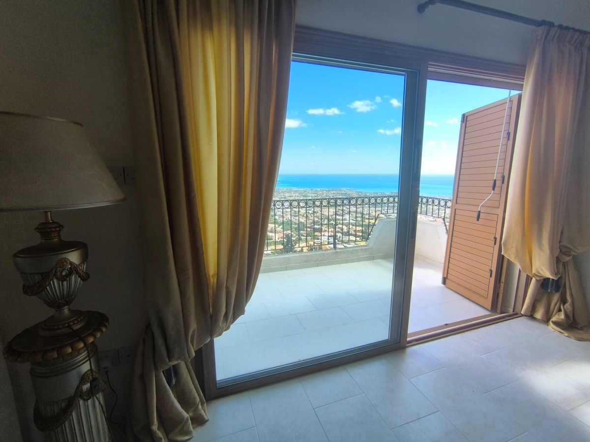 Detached Villa For Sale  in  Peyia