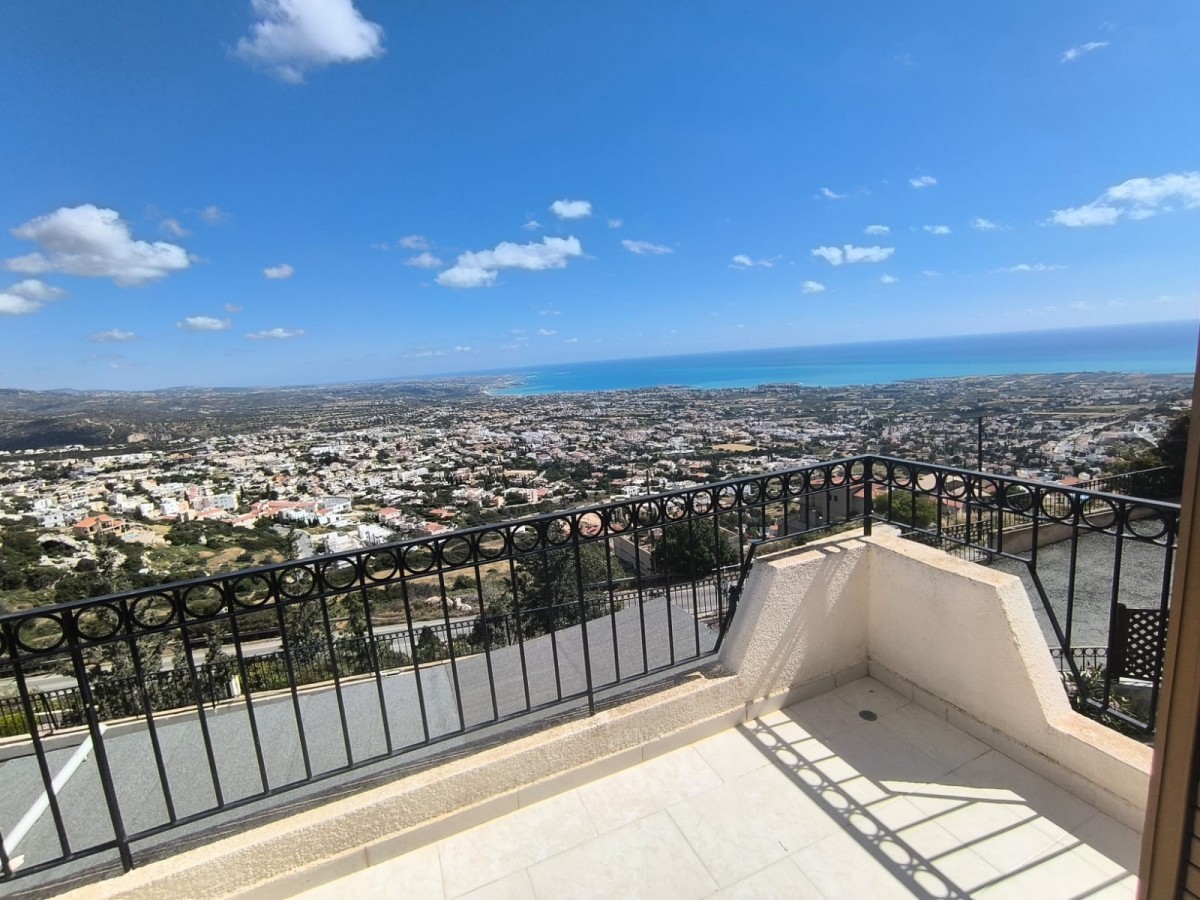 Detached Villa For Sale  in  Peyia