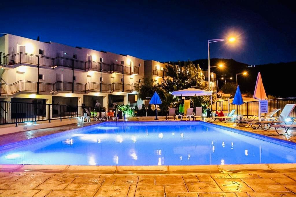 Peyia, Paphos Studio For Sale | DT4942