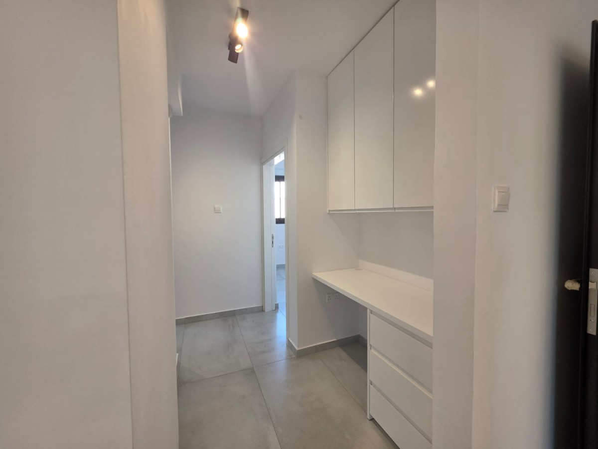 Apartment For Rent  in  Paphos Town